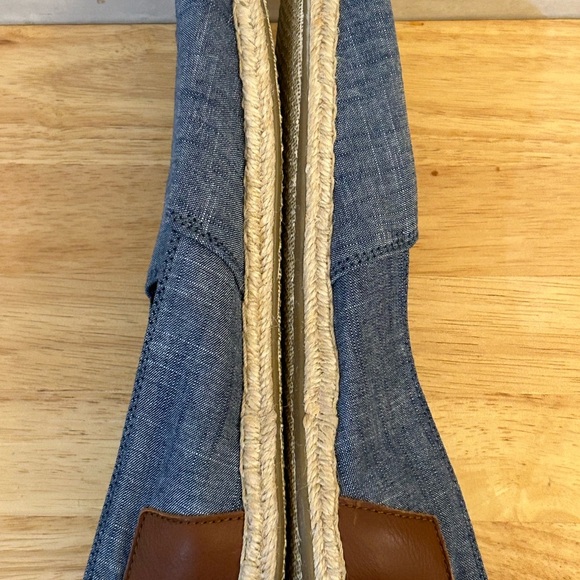 Open Toed Espadrilles TOMS Blue and Brown Loafers - Picture 8 of 8